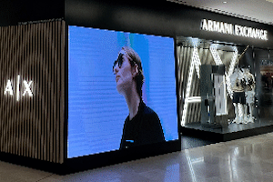 Indoor led screen for retail stores